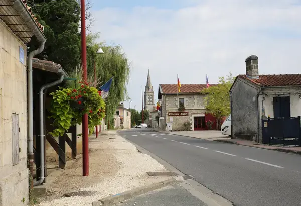Borne de Recharge 33 Installateur borne de recharge Cussac-Fort-Médoc