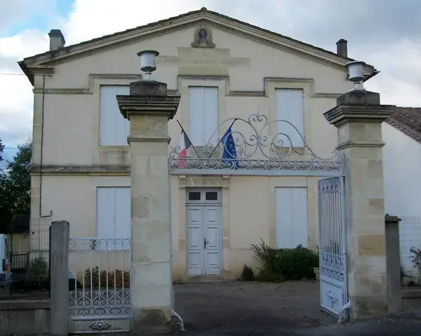 Borne de Recharge 33 Installateur borne de recharge Romagne